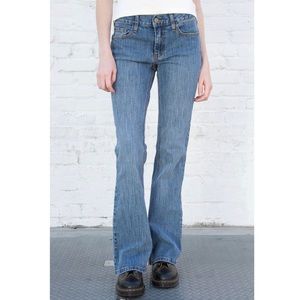 BRIELLE 90'S JEANS
brand new